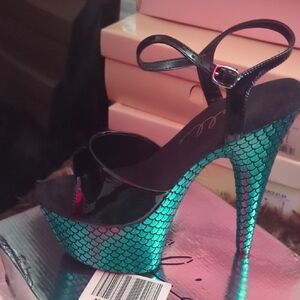 Ellie Black and Teal Platform Heels